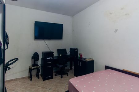 Casa à venda com 185m², 4 quartos e 4 vagas Casa à venda com 185m², 4 quartos e 4 vagasEdícula - Quarto