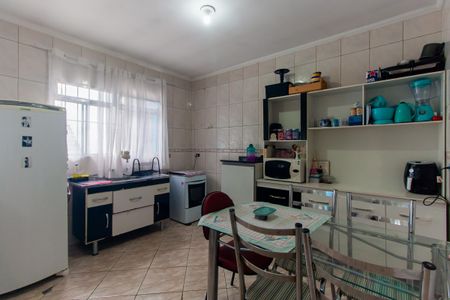 Casa à venda com 185m², 4 quartos e 4 vagas Casa à venda com 185m², 4 quartos e 4 vagasEdícula - Cozinha
