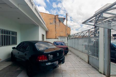 Casa à venda com 185m², 4 quartos e 4 vagas Casa à venda com 185m², 4 quartos e 4 vagasGaragem