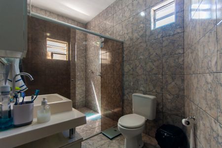 Casa à venda com 185m², 4 quartos e 4 vagas Casa à venda com 185m², 4 quartos e 4 vagasBanheiro