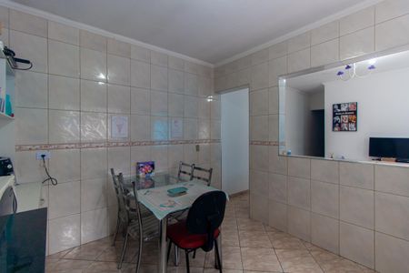 Casa à venda com 185m², 4 quartos e 4 vagas Casa à venda com 185m², 4 quartos e 4 vagasEdícula - Cozinha