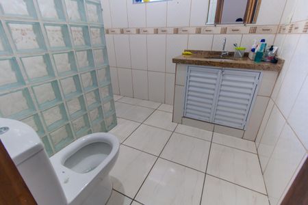 Casa à venda com 185m², 4 quartos e 4 vagas Casa à venda com 185m², 4 quartos e 4 vagasBanheiro da Suíte