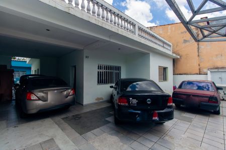 Casa à venda com 185m², 4 quartos e 4 vagas Casa à venda com 185m², 4 quartos e 4 vagasGaragem