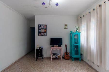 Casa à venda com 185m², 4 quartos e 4 vagas Casa à venda com 185m², 4 quartos e 4 vagasEdícula - Sala