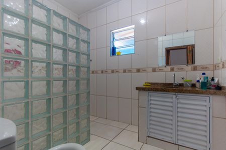 Casa à venda com 185m², 4 quartos e 4 vagas Casa à venda com 185m², 4 quartos e 4 vagasBanheiro da Suíte