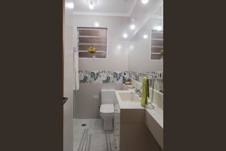 Casa à venda com 380m², 4 quartos e 4 vagasBanheiro 2 