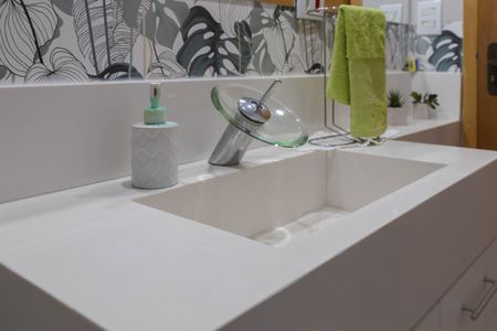 Casa à venda com 380m², 4 quartos e 4 vagasBanheiro