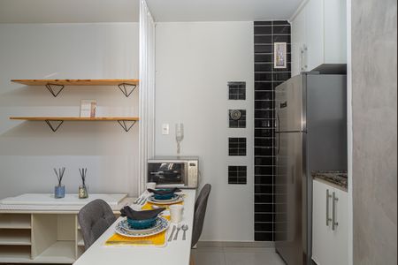 Cozinha de kitnet/studio para alugar com 1 quarto, 28m² em Consolação, São Paulo
