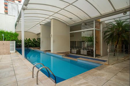 Studio à venda com 28m², 1 quarto e 1 vaga Studio à venda com 28m², 1 quarto e 1 vagaÁrea comum - Piscina
