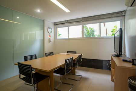 Studio à venda com 28m², 1 quarto e 1 vaga Studio à venda com 28m², 1 quarto e 1 vagaÁrea comum - Sala de Reunião