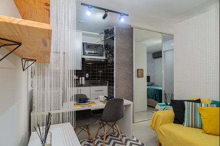 Sala de kitnet/studio para alugar com 1 quarto, 28m² em Consolação, São Paulo