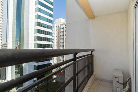 Varanda de kitnet/studio para alugar com 1 quarto, 28m² em Consolação, São Paulo
