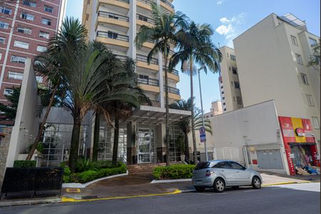 Studio à venda com 28m², 1 quarto e 1 vaga Studio à venda com 28m², 1 quarto e 1 vagaFachada