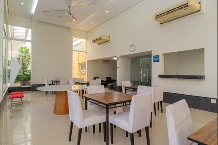 Studio à venda com 28m², 1 quarto e 1 vaga Studio à venda com 28m², 1 quarto e 1 vagaÁrea comum - Salão de Festas