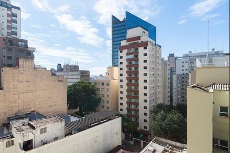 Studio à venda com 28m², 1 quarto e 1 vaga Studio à venda com 28m², 1 quarto e 1 vagaVista da varanda do studio