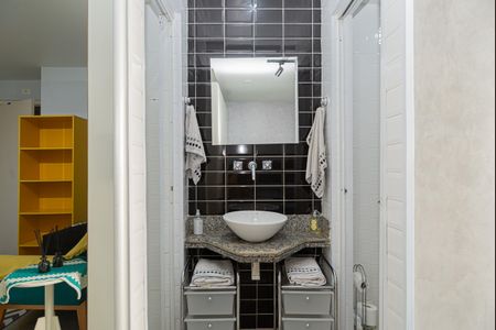 Studio à venda com 28m², 1 quarto e 1 vaga Studio à venda com 28m², 1 quarto e 1 vagaBanheiro