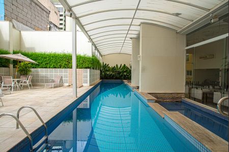 Studio à venda com 28m², 1 quarto e 1 vaga Studio à venda com 28m², 1 quarto e 1 vagaÁrea comum - Piscina