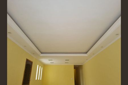 Casa à venda com 185m², 5 quartos e 2 vagas Casa à venda com 185m², 5 quartos e 2 vagasFoto 02