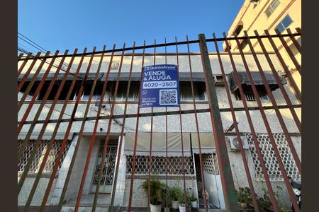 Apartamento para alugar com 70m², 2 quartos e sem vagaFachada + plaquinha