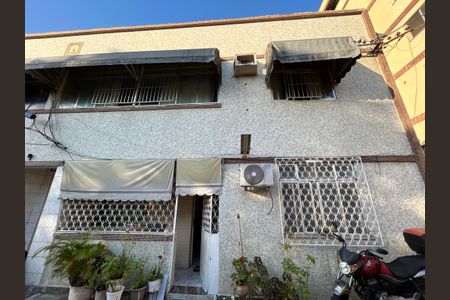 Apartamento para alugar com 70m², 2 quartos e sem vagaFachada