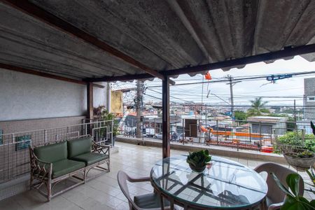 Casa à venda com 176m², 3 quartos e 2 vagasVaranda gourmet