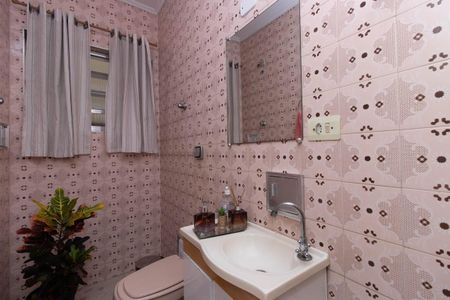 Casa à venda com 176m², 3 quartos e 2 vagasLavabo