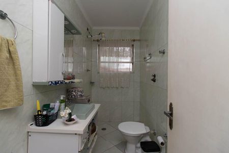 Casa à venda com 176m², 3 quartos e 2 vagasBanheiro da Suíte