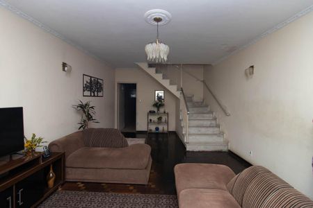 Casa à venda com 176m², 3 quartos e 2 vagasSala