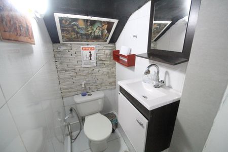 Casa de condomínio à venda com 318m², 5 quartos e 4 vagasGaragem - Banheiro