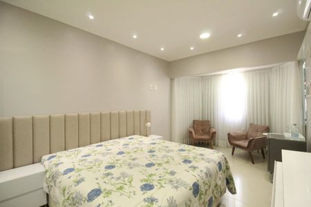 Casa de condomínio à venda com 318m², 5 quartos e 4 vagasSuíte 5