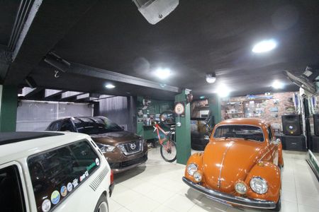 Casa de condomínio à venda com 318m², 5 quartos e 4 vagasGaragem