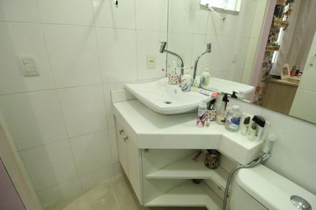 Casa de condomínio à venda com 318m², 5 quartos e 4 vagasBanheiro da suíte 3