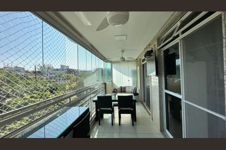 Apartamento à venda com 114m², 3 quartos e 2 vagas Apartamento à venda com 114m², 3 quartos e 2 vagasVaranda