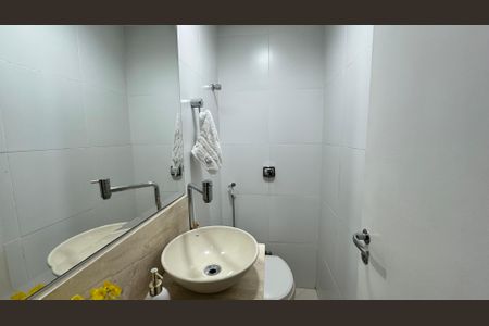 Apartamento à venda com 114m², 3 quartos e 2 vagas Apartamento à venda com 114m², 3 quartos e 2 vagasLavabo