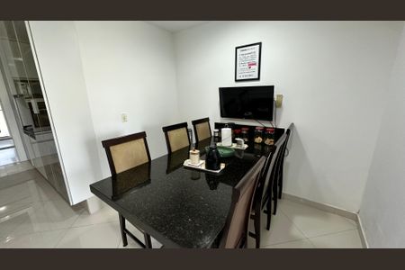 Apartamento à venda com 114m², 3 quartos e 2 vagas Apartamento à venda com 114m², 3 quartos e 2 vagasCozinha