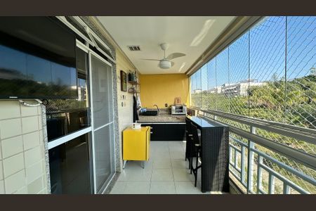 Apartamento à venda com 114m², 3 quartos e 2 vagas Apartamento à venda com 114m², 3 quartos e 2 vagasVaranda