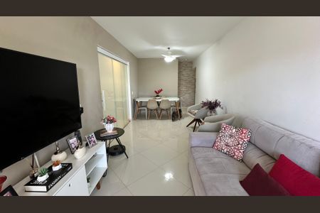 Apartamento à venda com 114m², 3 quartos e 2 vagas Apartamento à venda com 114m², 3 quartos e 2 vagasSala