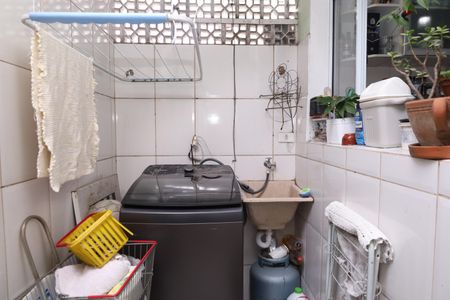 Casa de condomínio à venda com 59m², 2 quartos e 1 vagaÁrea de Serviço