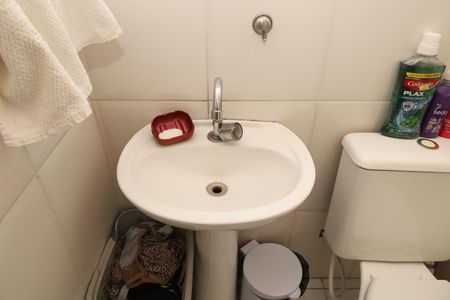 Casa de condomínio à venda com 59m², 2 quartos e 1 vagaBanheiro