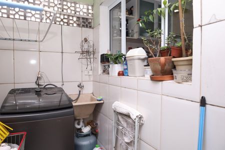 Casa de condomínio à venda com 59m², 2 quartos e 1 vagaÁrea de Serviço