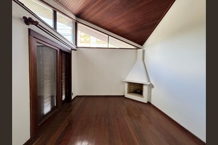 Casa para alugar com 320m², 4 quartos e 1 vagaSala