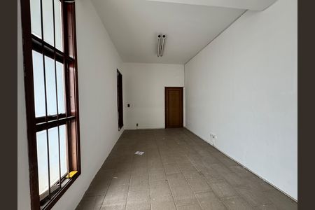 Casa para alugar com 320m², 4 quartos e 1 vagaGaragem