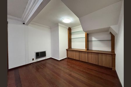 Casa para alugar com 320m², 4 quartos e 1 vagaSala 2