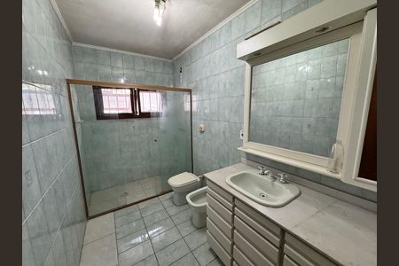 Casa para alugar com 320m², 4 quartos e 1 vagaBanheiro 2