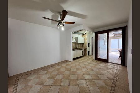 Casa para alugar com 320m², 4 quartos e 1 vagaCozinha