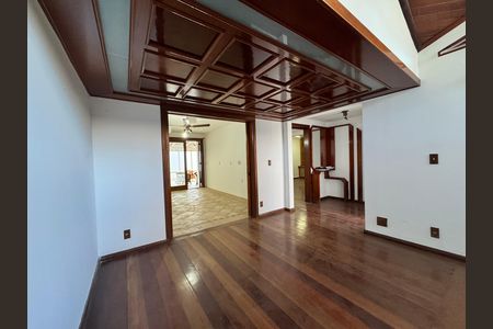 Casa para alugar com 320m², 4 quartos e 1 vagaSala