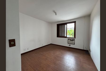 Casa para alugar com 320m², 4 quartos e 1 vagaSuíte