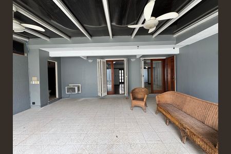 Casa para alugar com 320m², 4 quartos e 1 vagaÁrea comum