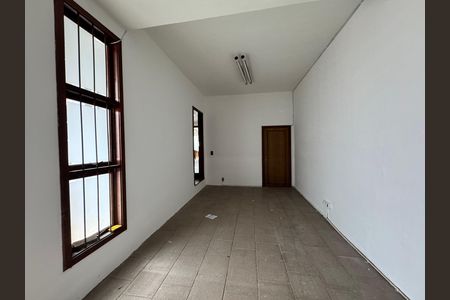 Casa para alugar com 320m², 4 quartos e 1 vagaGaragem