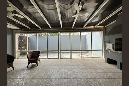 Casa para alugar com 320m², 4 quartos e 1 vagaÁrea comum